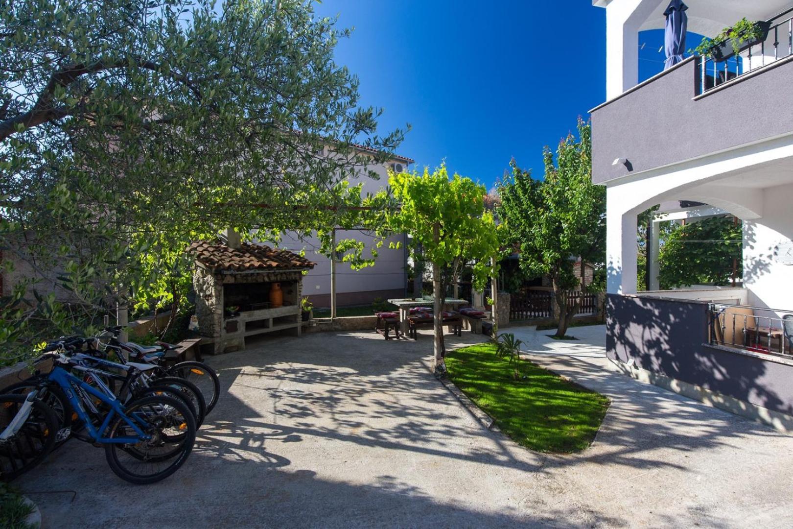 Charming Apartments Dodo Krk Town Exterior foto