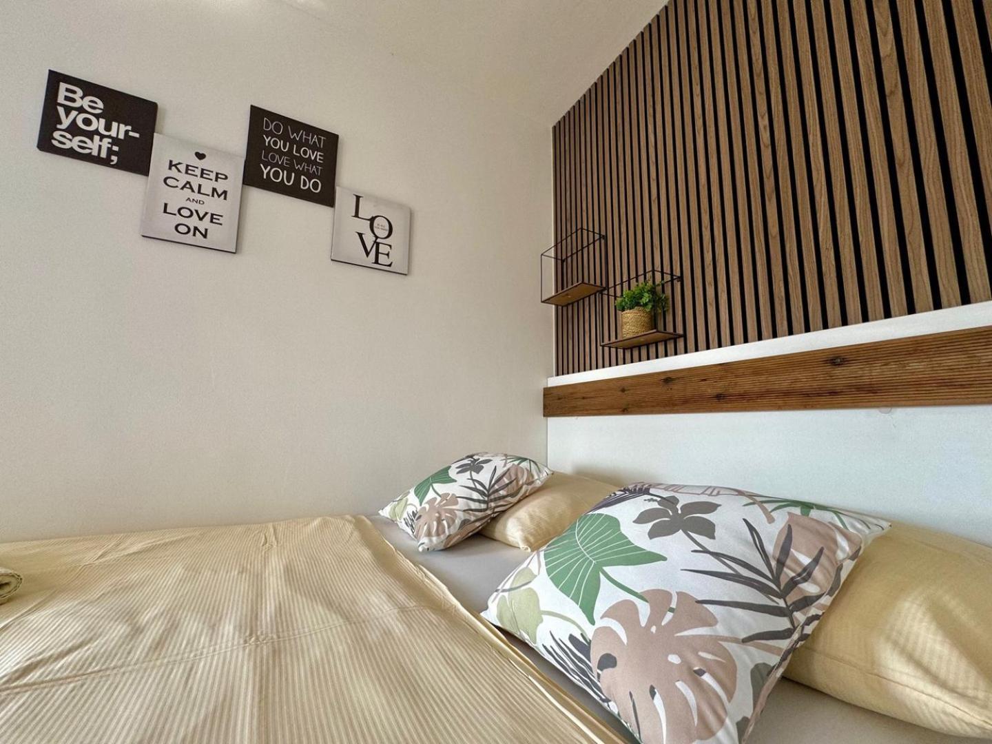 Charming Apartments Dodo Krk Town Exterior foto